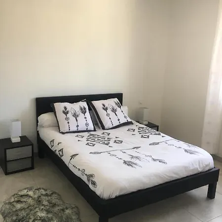 Apartamento La Gold Room Jacuzzi Et Sauna *